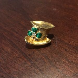 Avon Vintage Irish Shamrock Top Hat Pin ☘️ 🎩